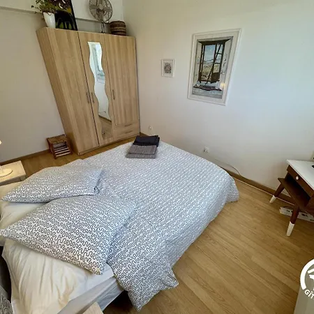 Entre Et Village Alojamento de Acomodação e Pequeno-almoço Leucate